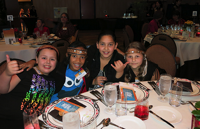 2013 Raising Hands event gallery image on Tulalip Cares website